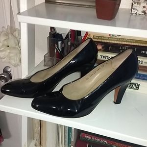 Salvatore Ferragamo black patent pumps 10